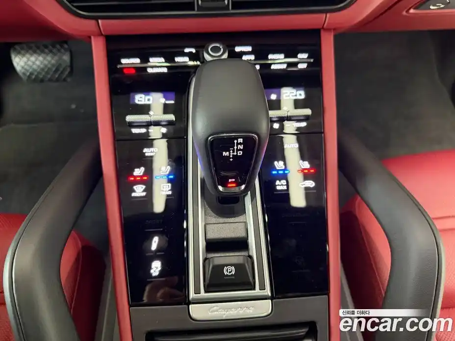 Porsche Cayenne 2023 3.0 Автомат в Москве № 270882, фото 16