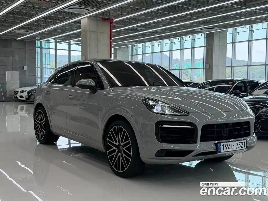Porsche Cayenne 2023 3.0 Автомат в Москве № 270882, фото 3