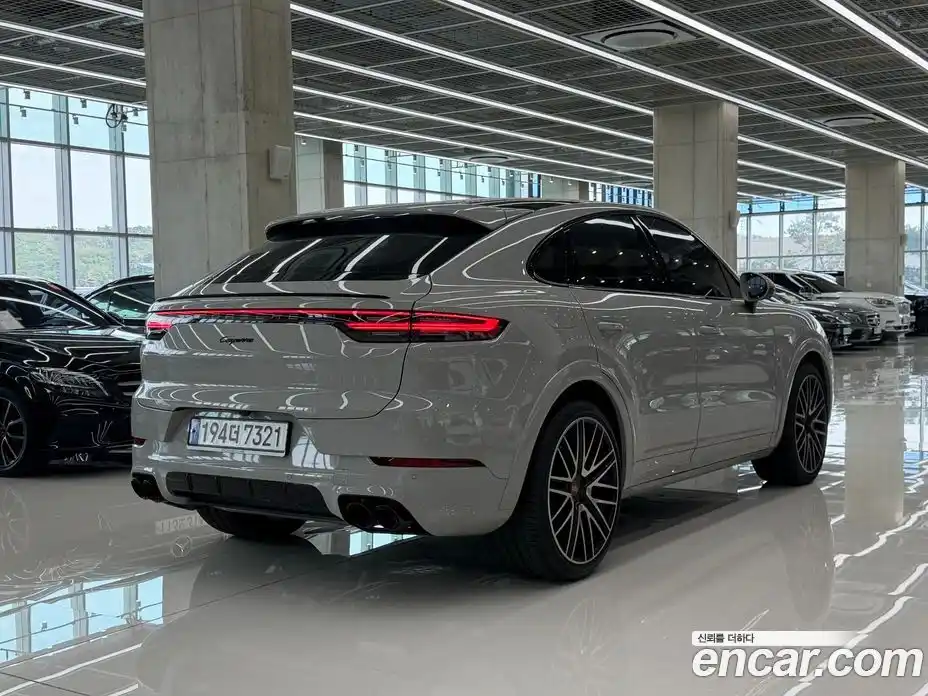 Porsche Cayenne 2023 3.0 Автомат в Москве № 270882, фото 4