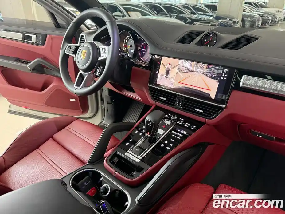 Porsche Cayenne 2023 3.0 Автомат в Москве № 270882, фото 8