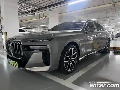 BMW 7-Series, 2025