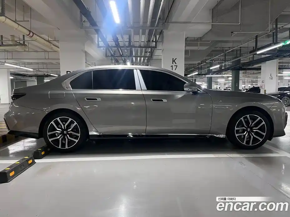 BMW 7-Series 2025 3.0 Автомат в Москве № 278298, фото 4