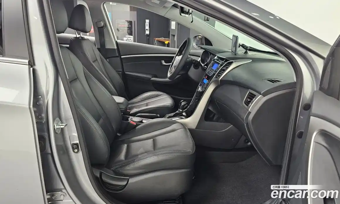 Hyundai i30 2012 1.6 Автомат в Москве № 283526, фото 17