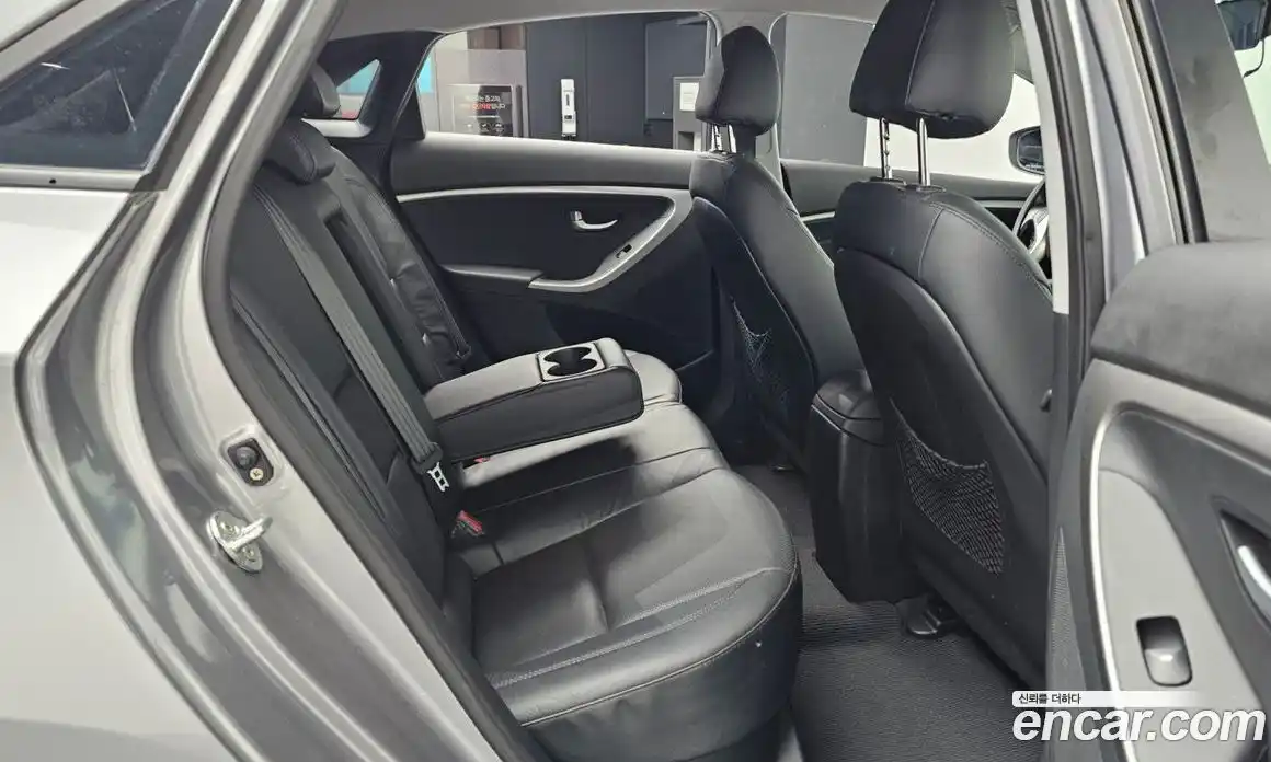 Hyundai i30 2012 1.6 Автомат в Москве № 283526, фото 3