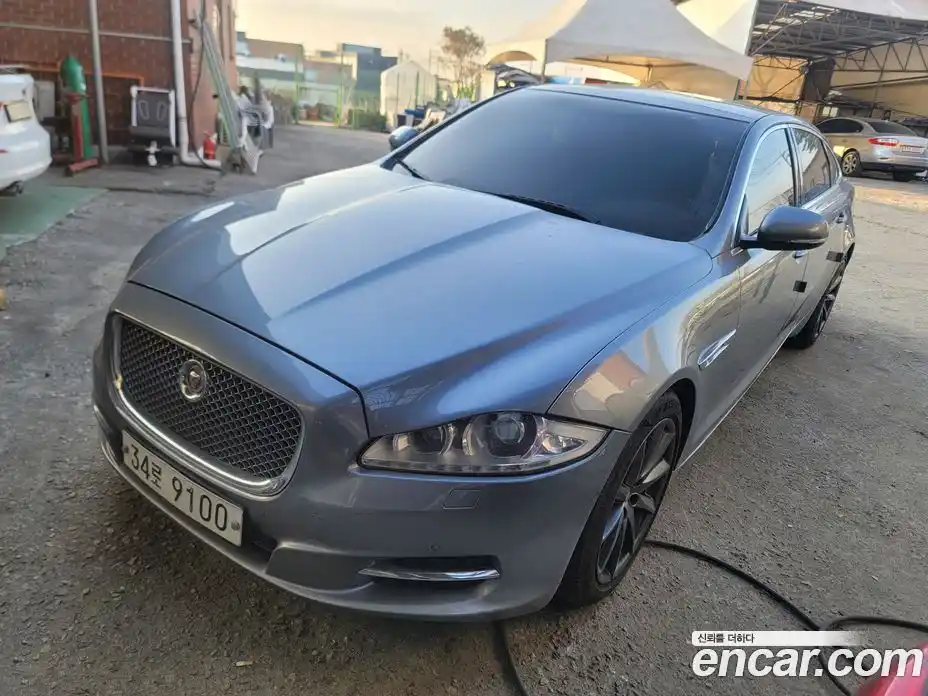 Jaguar XJ 2014 3.0 Автомат в Москве № 284014, фото 7