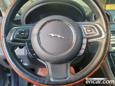 Jaguar XJ 2014 3.0 Автомат в Москве № 284014, миниатюра 9