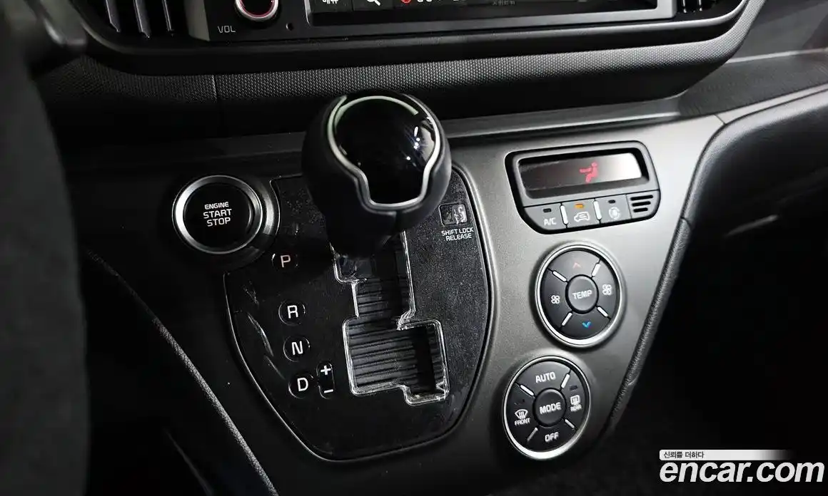 Kia Ray 2024 1.0 Автомат в Москве № 285937, фото 11