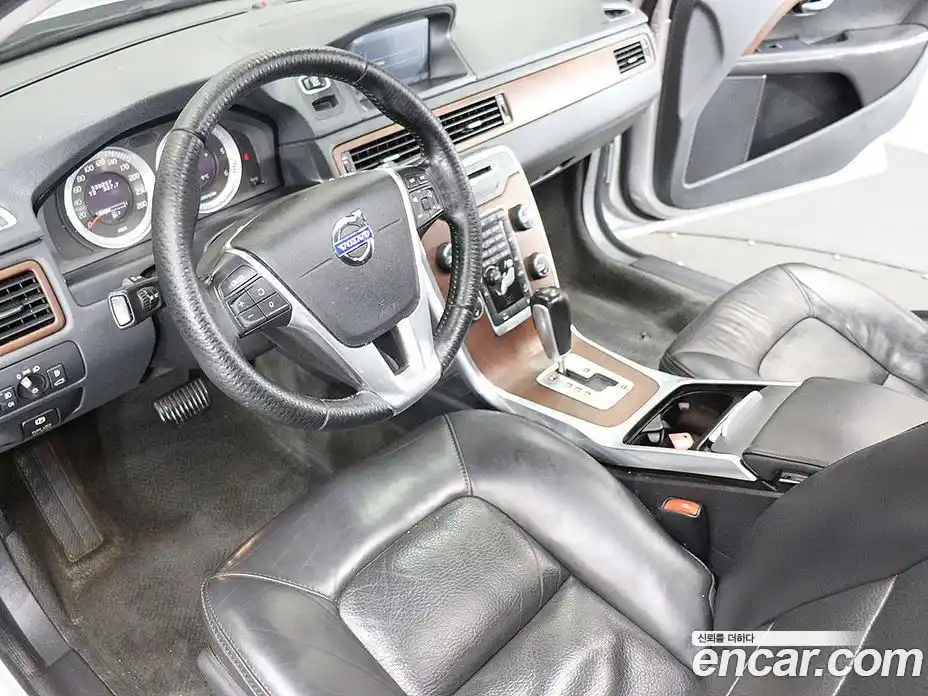 Volvo XC70 2012 2.4 Автомат в Москве № 294065, фото 18