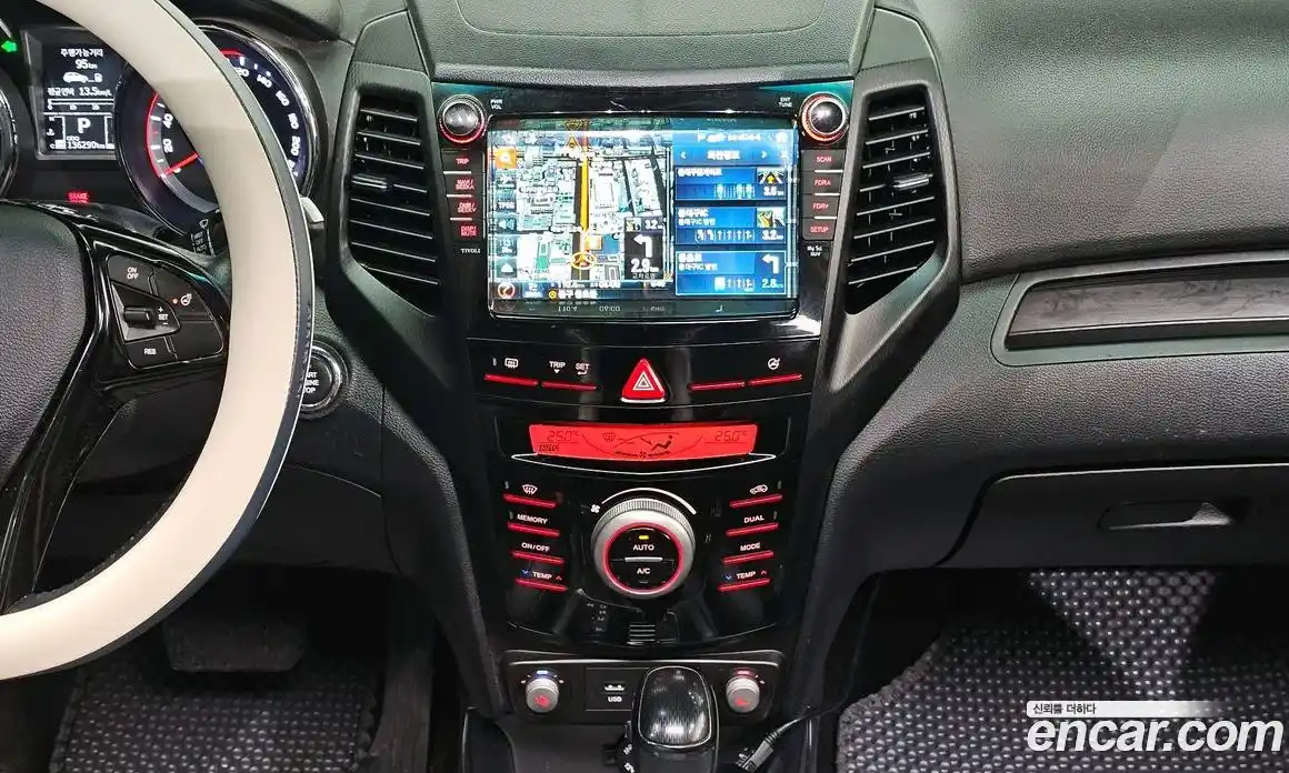 SsangYong TIBOLI 2016 1.6 Автомат в Москве № 310544, фото 13