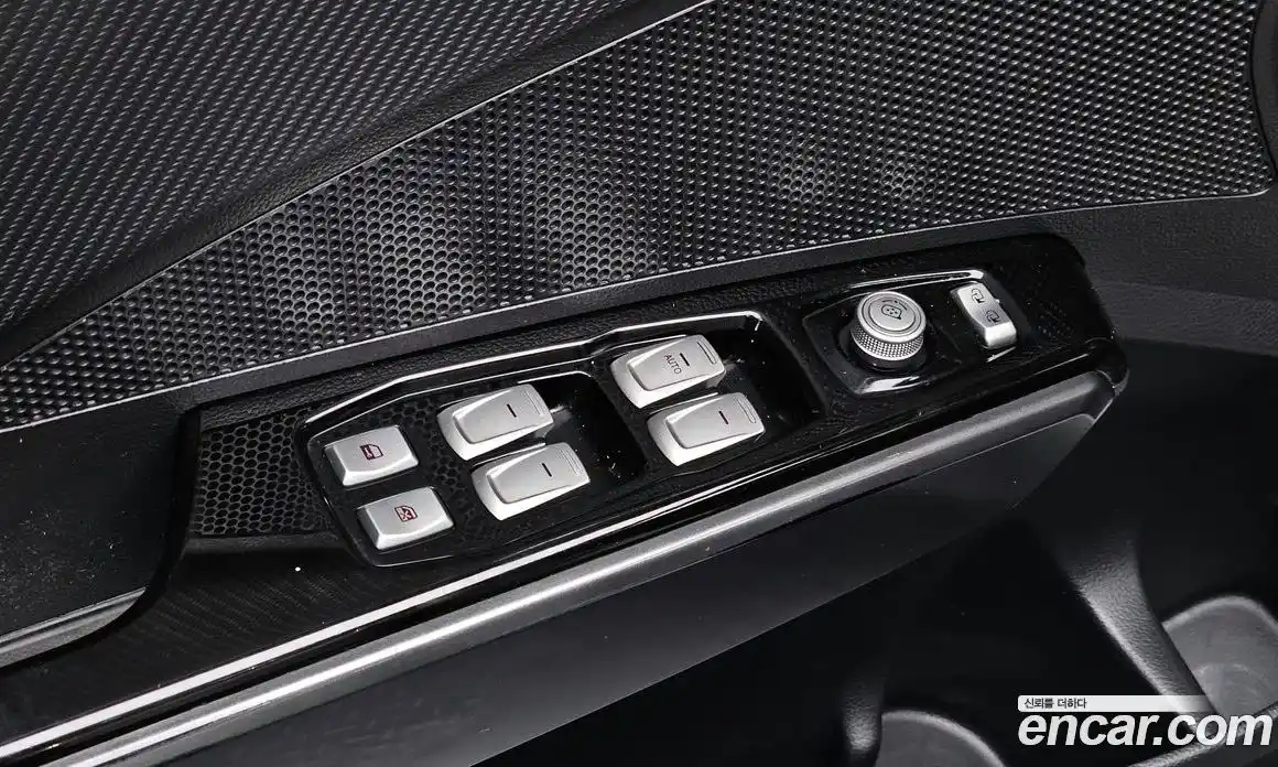 SsangYong TIBOLI 2016 1.6 Автомат в Москве № 310544, фото 17