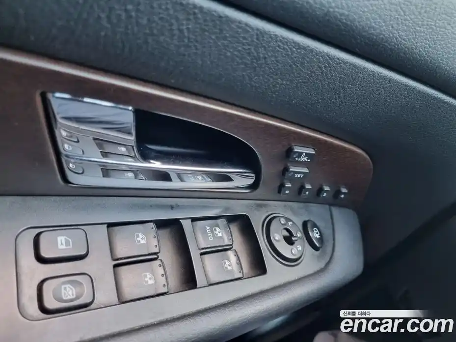 SsangYong Rexton 2013 2.0 Автомат в Москве № 311030, фото 14