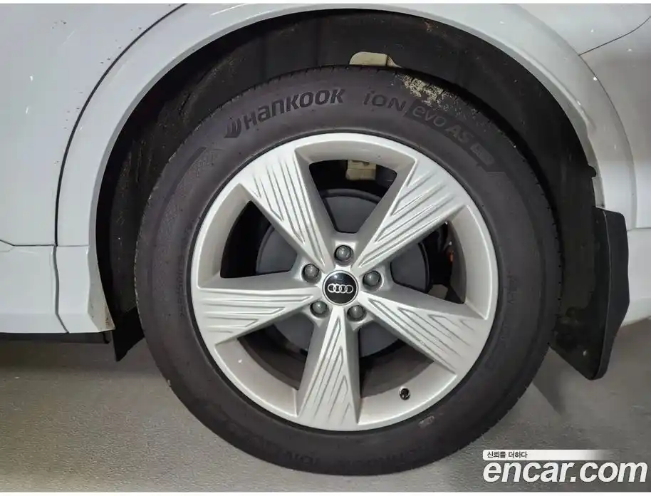 Audi Q4 e-tron 2022 Автомат в Москве № 312283, фото 7