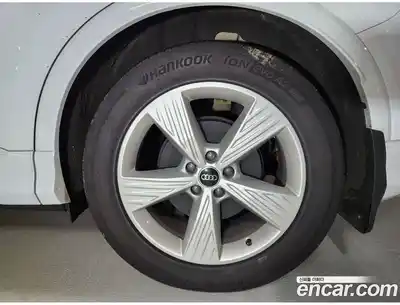 Audi Q4 e-tron 2022 Автомат в Москве № 312283, миниатюра 7