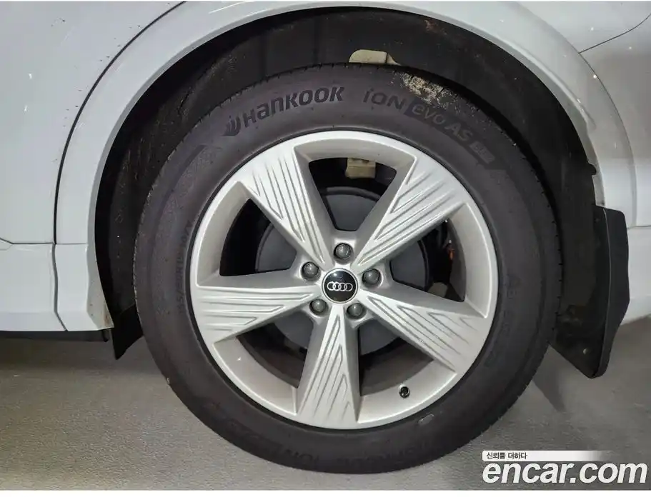 Audi Q4 e-tron 2022 Автомат в Москве № 312283, фото 8