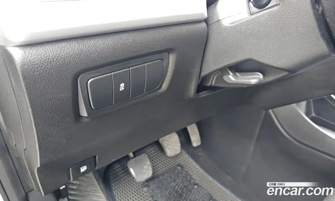 SsangYong Korando 2016 2.2 Механическая в Москве № 31322, фото 11