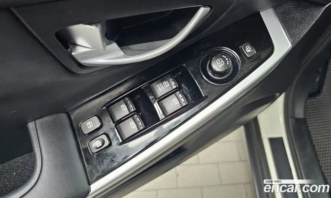 SsangYong Korando 2016 2.2 Механическая в Москве № 31322, фото 6