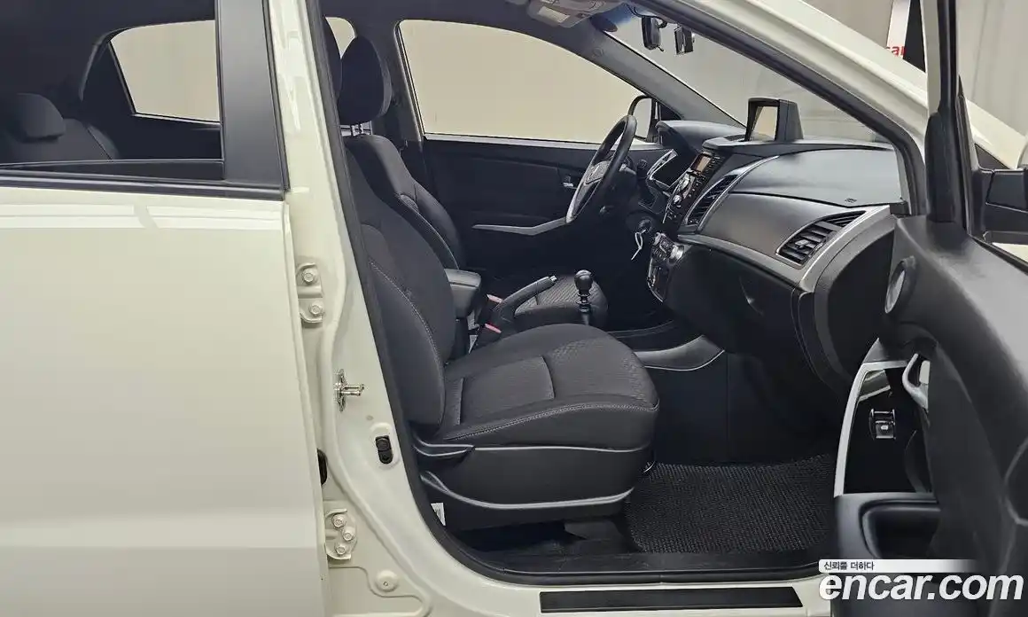 SsangYong Korando 2016 2.2 Механическая в Москве № 31322, фото 10