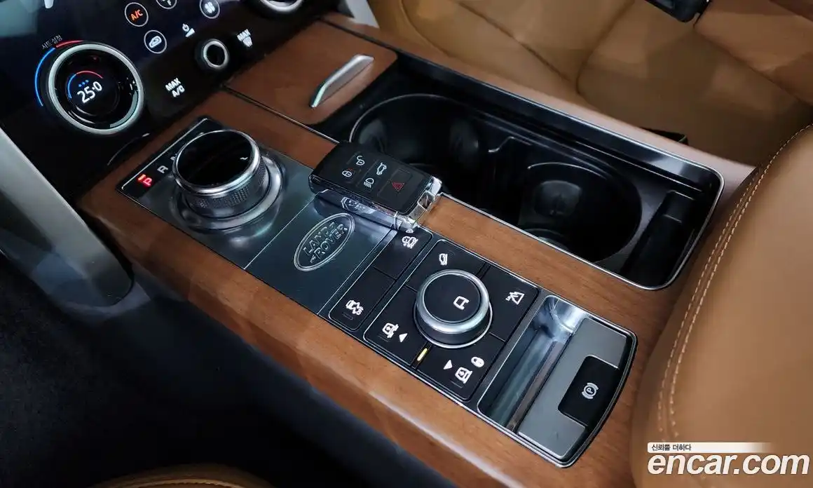 Land Rover Range-Rover 2020 5.0 Автомат в Москве № 315663, фото 16