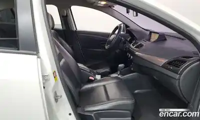 Renault SM3 2015 1.6 Автомат в Москве № 316768, миниатюра 11