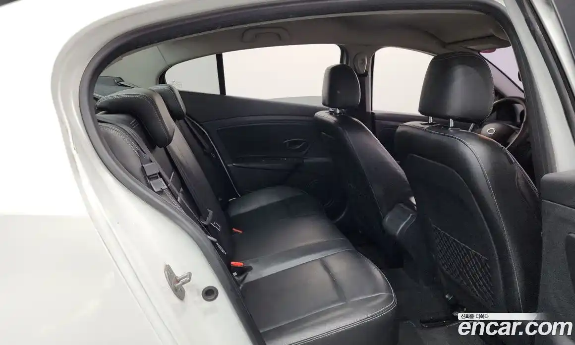 Renault SM3 2015 1.6 Автомат в Москве № 316768, фото 12