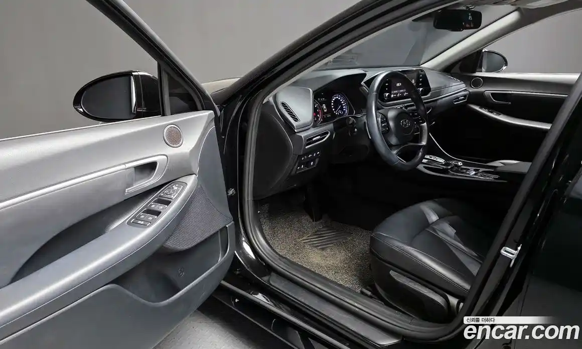 Hyundai Sonata 2022 1.6 Автомат в Москве № 3242, фото 10