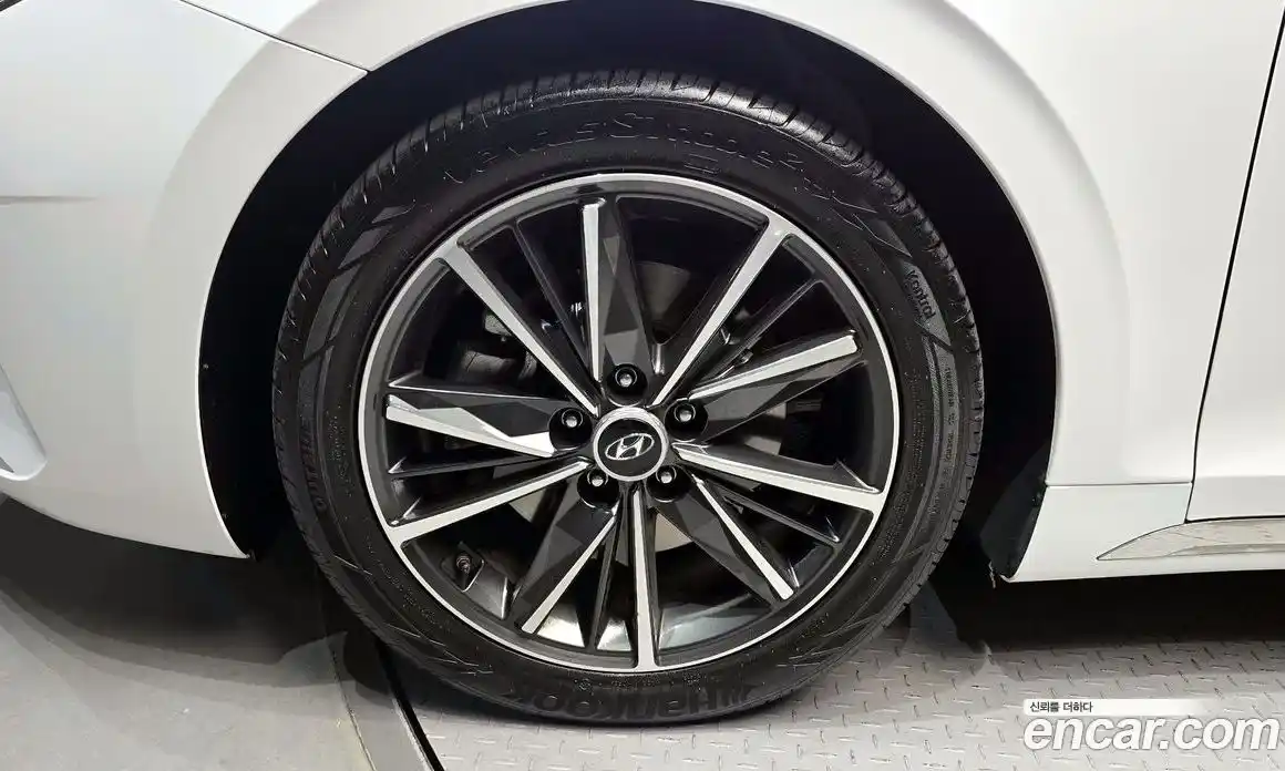 Hyundai Grandeur 2023 2.5 Автомат в Москве № 3431, фото 12