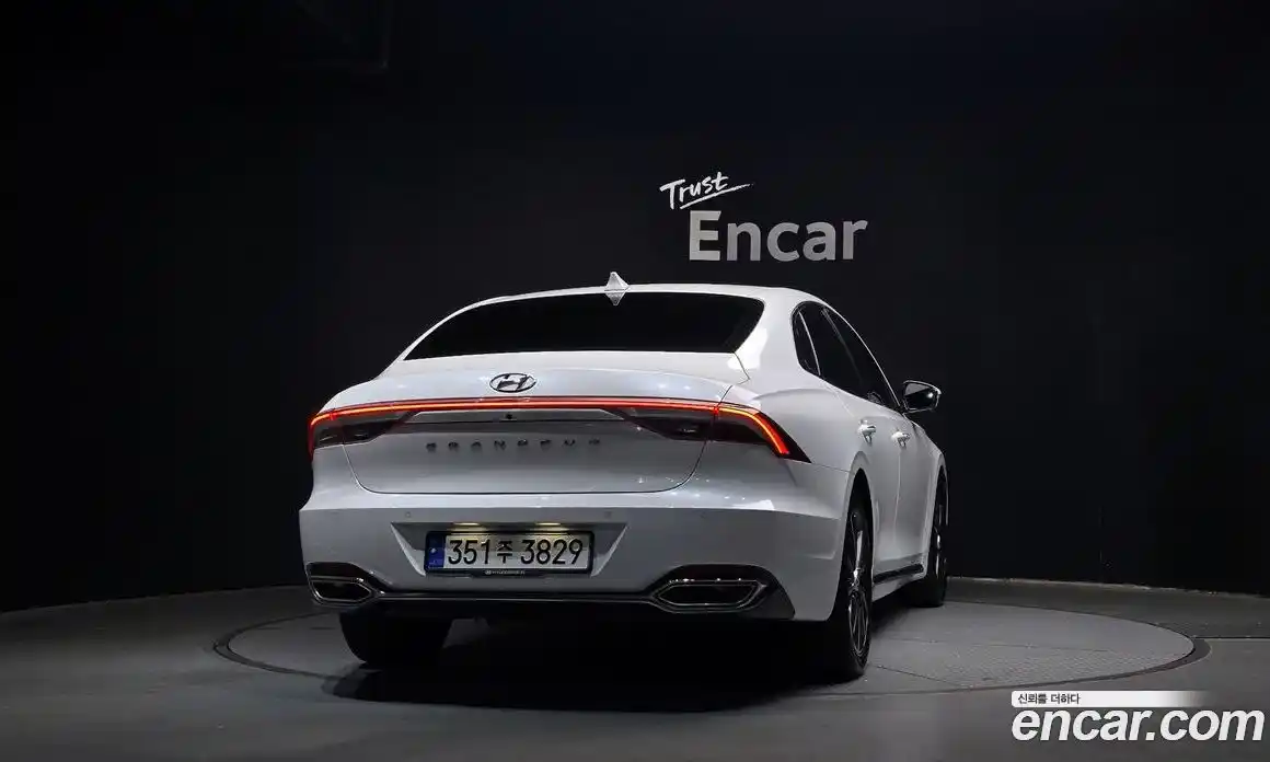 Hyundai Grandeur 2023 2.5 Автомат в Москве № 3431, фото 4