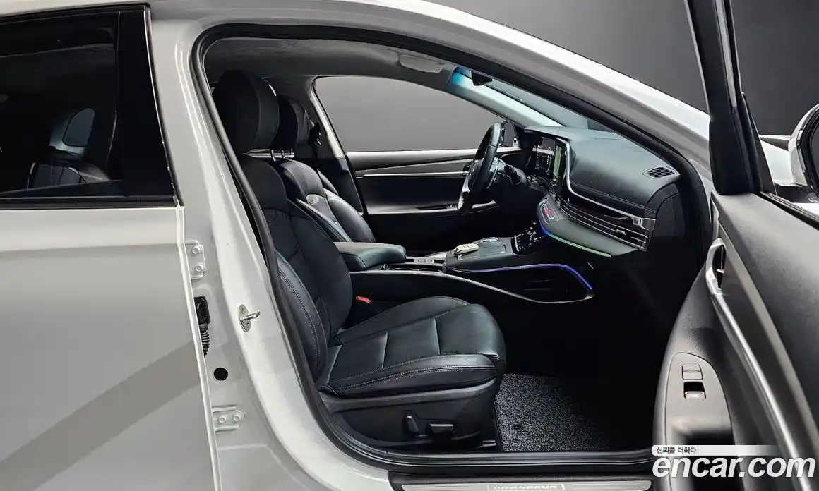 Hyundai Grandeur 2023 2.5 Автомат в Москве № 3431, фото 10