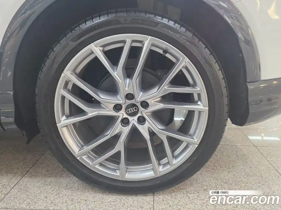 Audi Q4 e-tron 2025 1.0 Автомат в Москве № 343904, фото 3