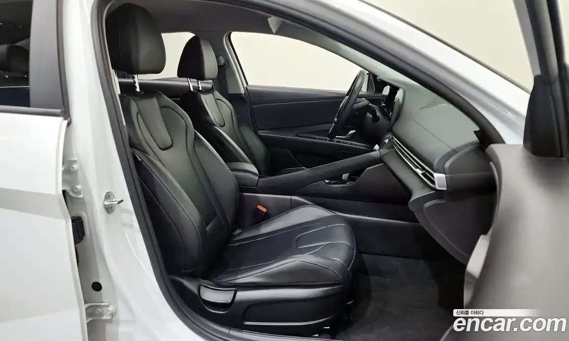 Hyundai Avante 2022 1.6 Автомат в Москве № 356582, фото 12