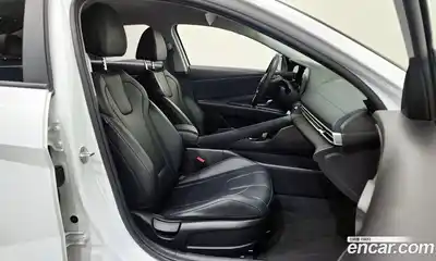 Hyundai Avante 2022 1.6 Автомат в Москве № 356582, миниатюра 12