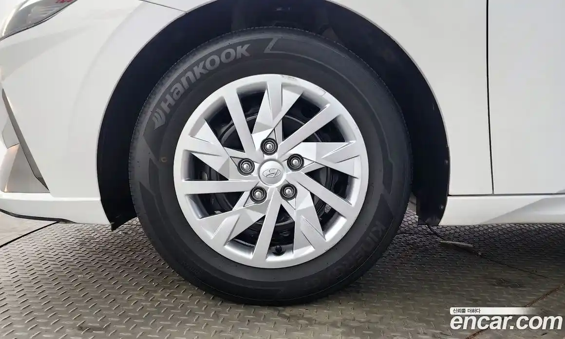 Hyundai Avante 2022 1.6 Автомат в Москве № 356582, фото 5