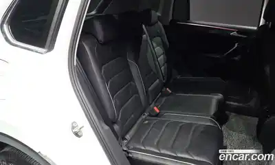 Volkswagen Tiguan 2023 2.0 Автомат в Москве № 357447, миниатюра 12