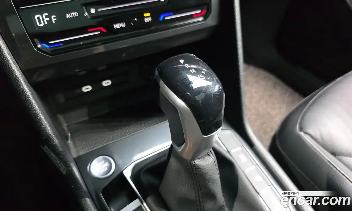 Volkswagen Tiguan 2023 2.0 Автомат в Москве № 357447, фото 9