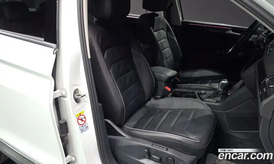 Volkswagen Tiguan 2023 2.0 Автомат в Москве № 357447, фото 10