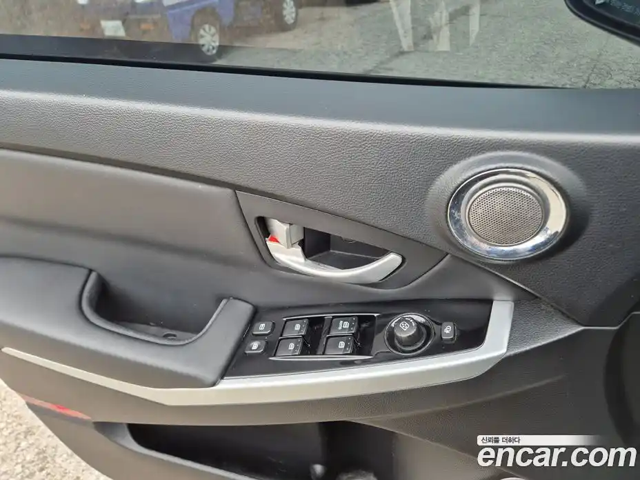 SsangYong Korando 2015 2.0 Автомат в Москве № 36268, фото 14