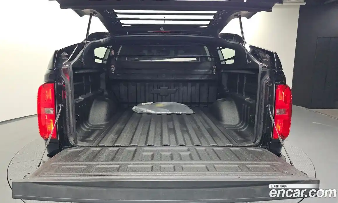 Chevrolet Colorado 2022 3.6 Автомат в Москве № 38282, фото 20