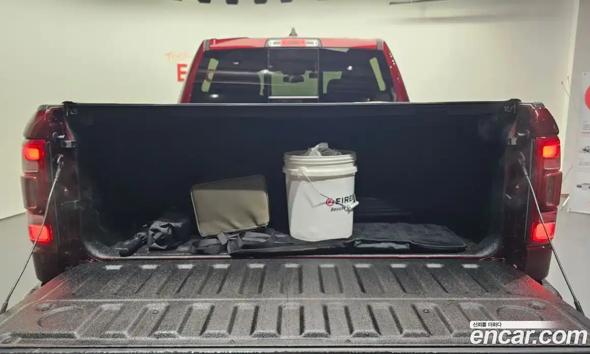 Dodge Ram Pick Up 2019 5.7 Автомат в Москве № 384407, фото 20