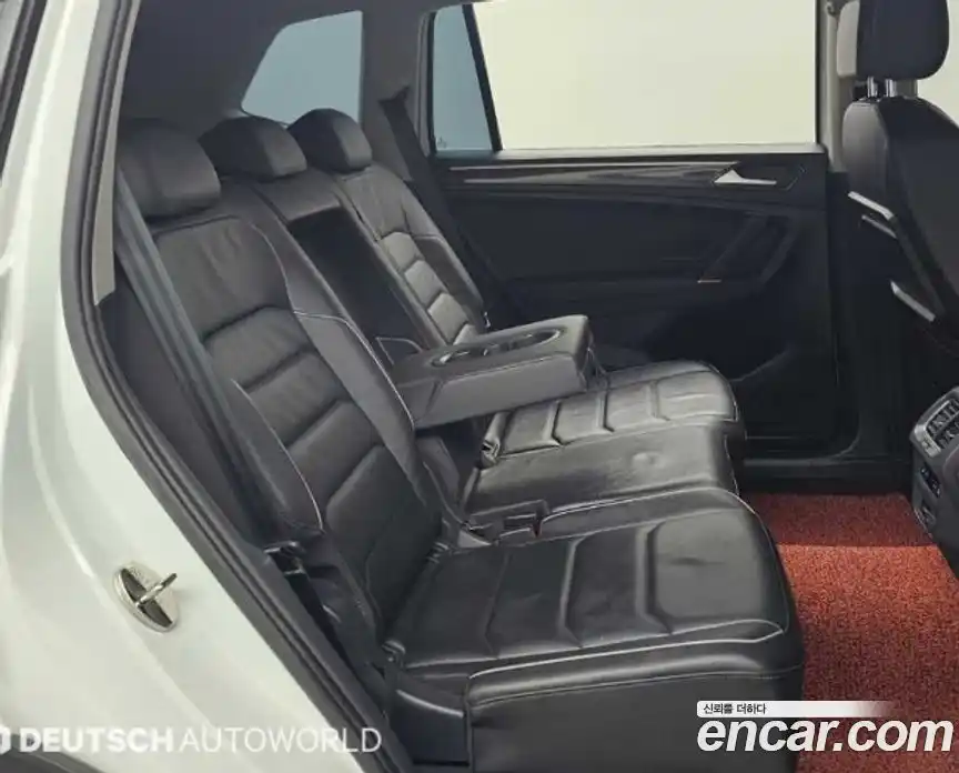 Volkswagen Tiguan 2018 2.0 Автомат в Москве № 401123, фото 12