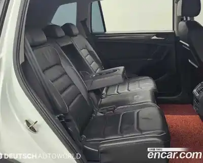 Volkswagen Tiguan 2018 2.0 Автомат в Москве № 401123, миниатюра 12