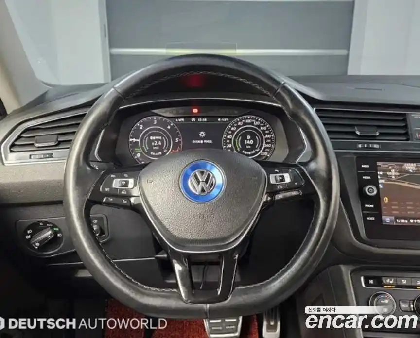 Volkswagen Tiguan 2018 2.0 Автомат в Москве № 401123, фото 13