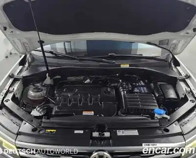 Volkswagen Tiguan 2018 2.0 Автомат в Москве № 401123, миниатюра 6