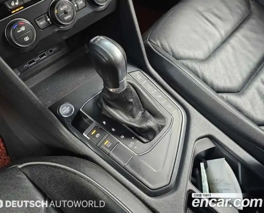 Volkswagen Tiguan 2018 2.0 Автомат в Москве № 401123, фото 9