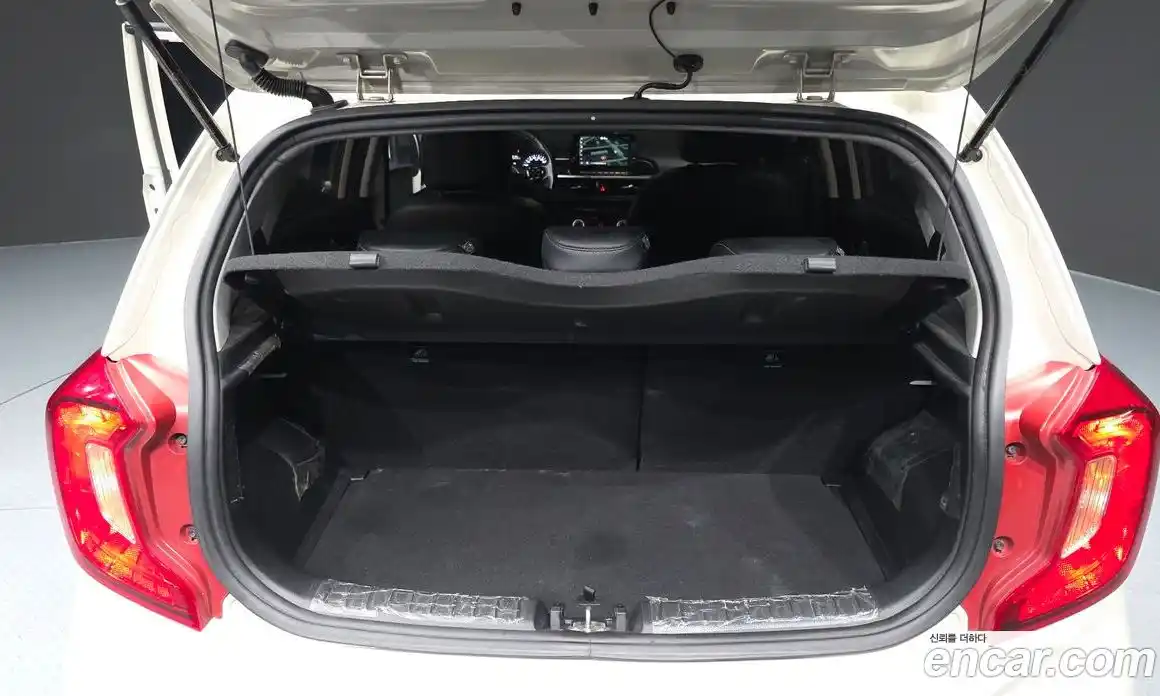 Kia Morning 2023 1.0 Автомат в Москве № 404044, фото 20