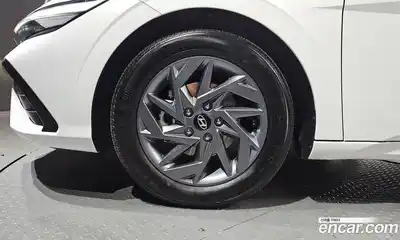 Hyundai Avante 2024 1.6 Автомат в Москве № 47805, миниатюра 5