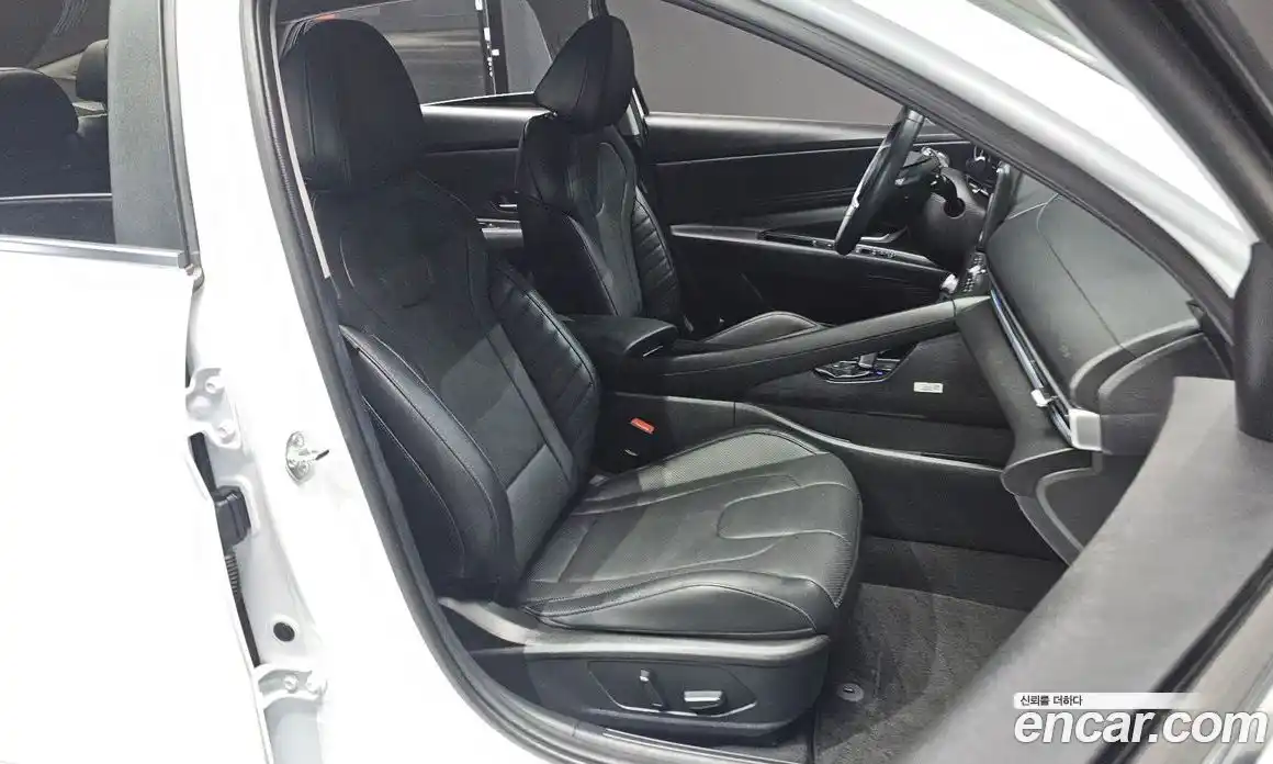 Hyundai Avante 2024 1.6 Автомат в Москве № 47805, фото 10