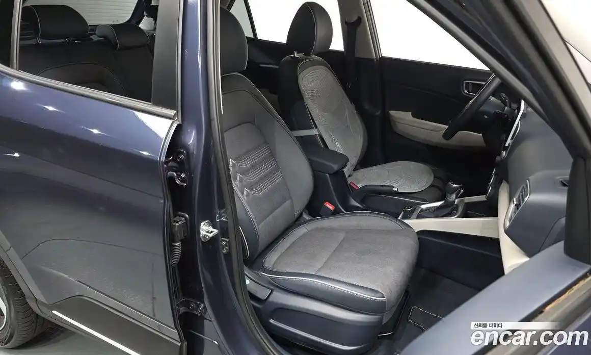 Hyundai Venue 2020 1.6 Автомат в Москве № 48834, фото 4