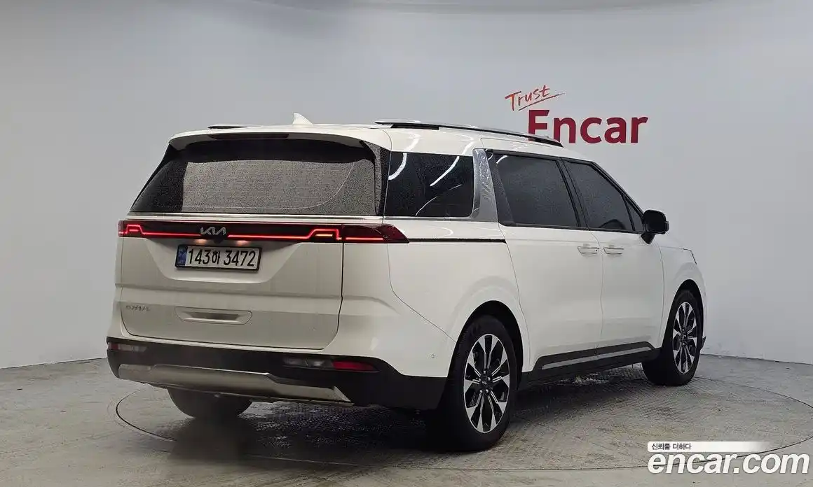 Kia Canival 2023 2.2 Автомат в Москве № 50561, фото 18