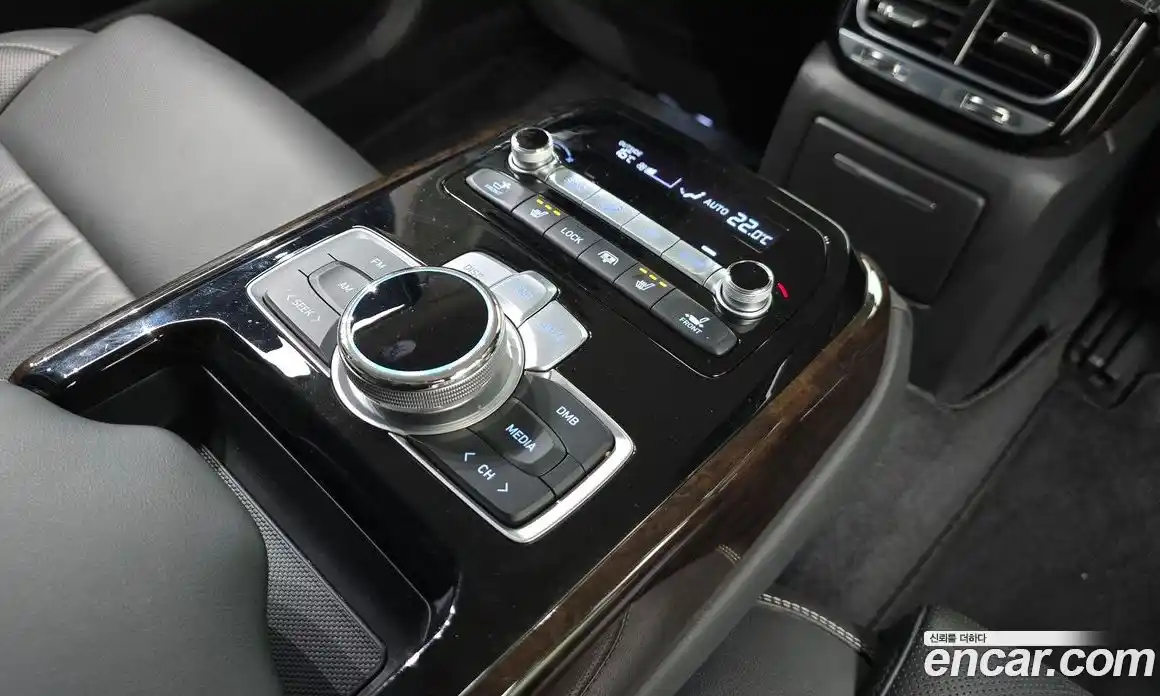 Genesis G90 2019 3.8 Автомат в Москве № 573, фото 19