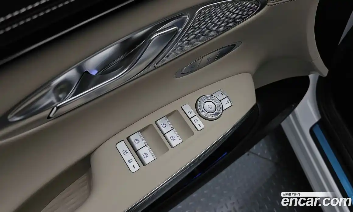 Genesis GV70 2024 2.5 Автомат в Москве № 58595, фото 16